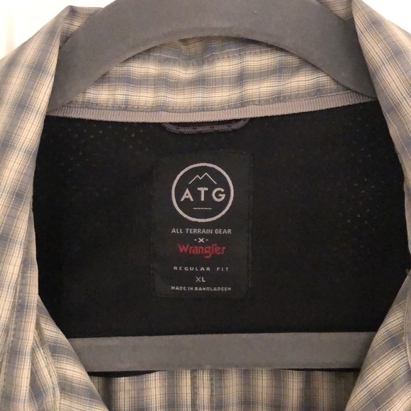 Wranlger All Terrain Gear Button up polo Regular Fit - XL - Picture 2 of 3